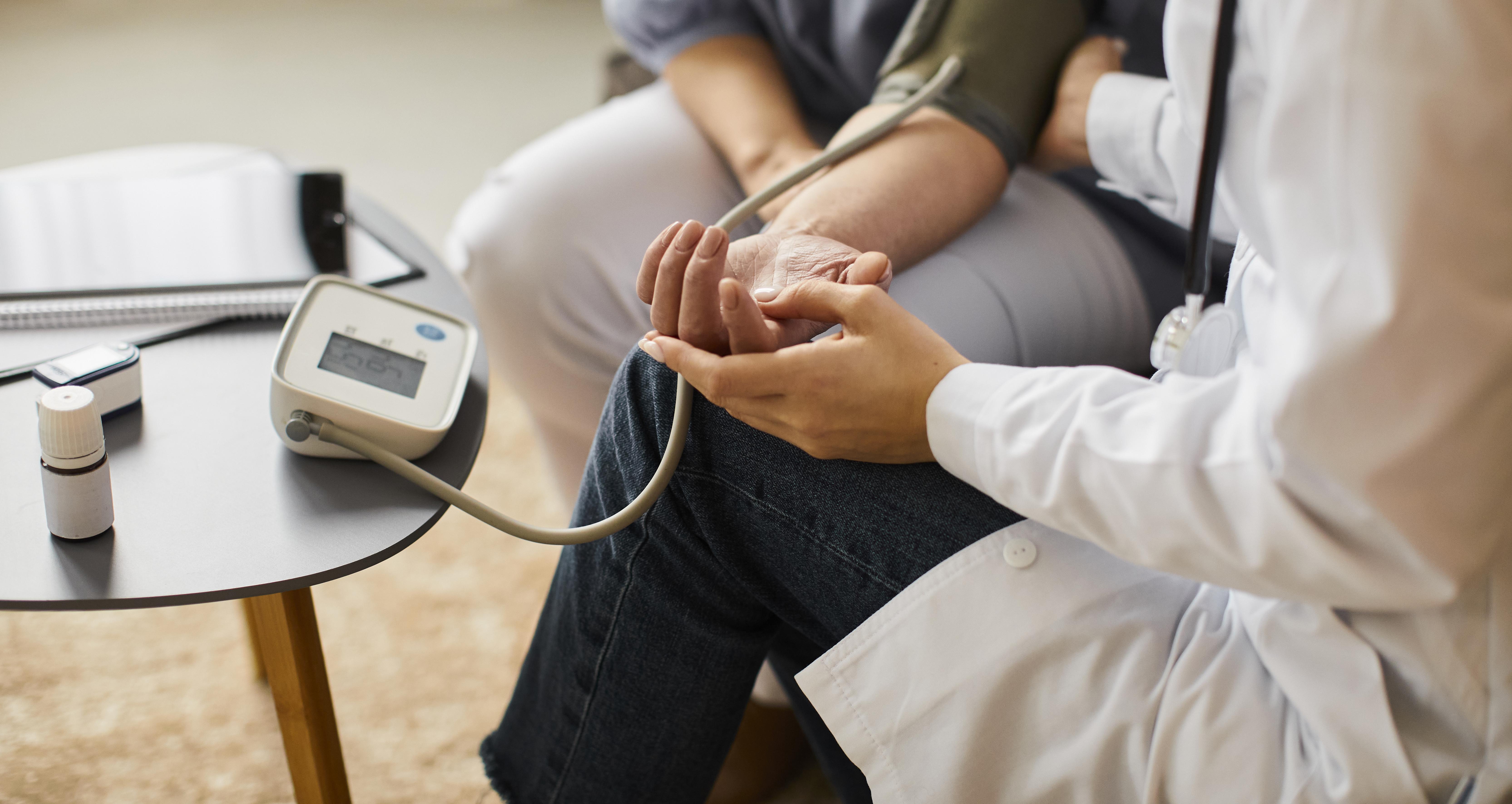 Low Blood pressure: Causes and Home remedies